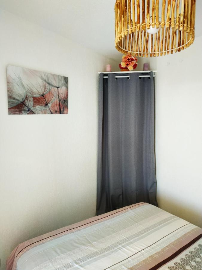 Appartement, Vue Sur Mer, Acces Direct Plage, Piscine فيا المظهر الخارجي الصورة
